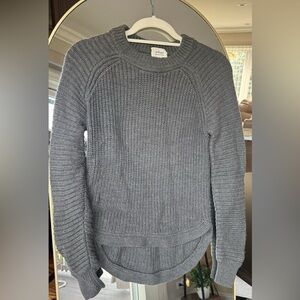 Aritzia 100% merino wool Gray Ribbed Crew Neck Sweater